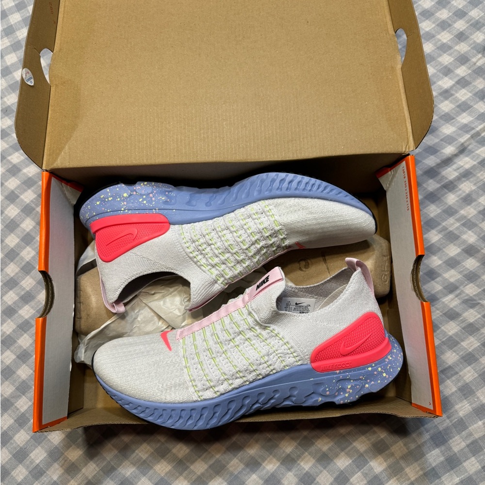 Brand New Nike Running Shoes RARE COLOR